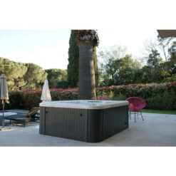 Spa Rigide Acrylique Bestway 3 Places -Piscine Magasin 17530 spa rigide acrylique bestway 3 places ambiance