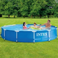 Piscine Tubulaire Intex Metal Frame 3,66 X 0,76 M + épurateur 1,7 M³/h 11 Piscine Tubulaire Intex Metal Frame 3,66 X 0,76 M + épurateur 1,7 M³/h -Piscine Magasin 28212np piscine metalframe pool 3 66 x 0 76 ambiance famille