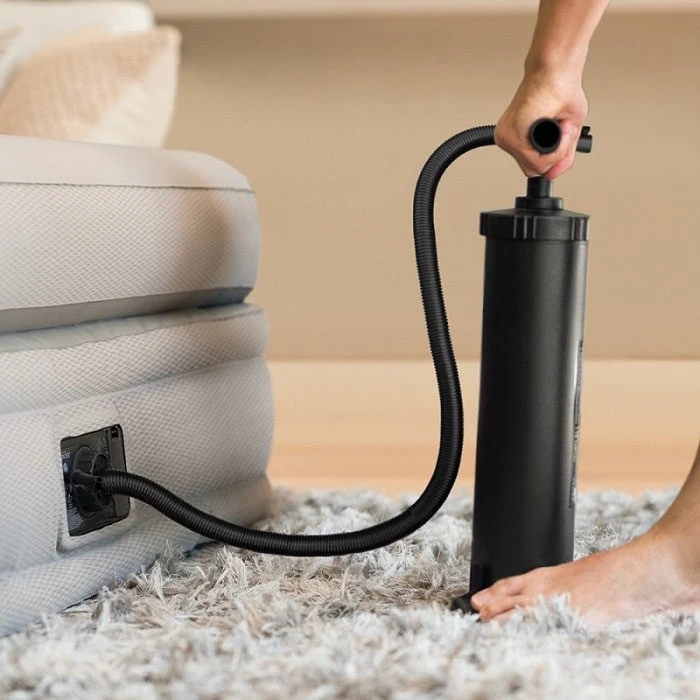 Gonfleur à Main Double Action Intex 3,3L 4 Gonfleur à Main Double Action Intex 3,3L – Image 2