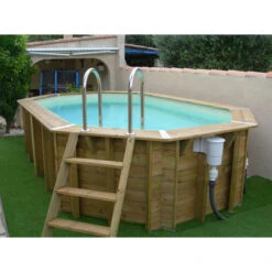 Piscine En Bois Octogonale Ubbink Océa 5,50 X 3,55 X 1,20 M - Liner Beige -Piscine Magasin 7504594 piscine bois octogonale ubbink ocea 355 550 beige echelle 2