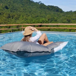 Pouf De Piscine Flottant Solar Xtrem - Gris 15 Pouf De Piscine Flottant Solar Xtrem - Gris -Piscine Magasin solar xtrem cotton wood gris ambiance